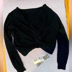 Micas twisted knot crop sweater NWT